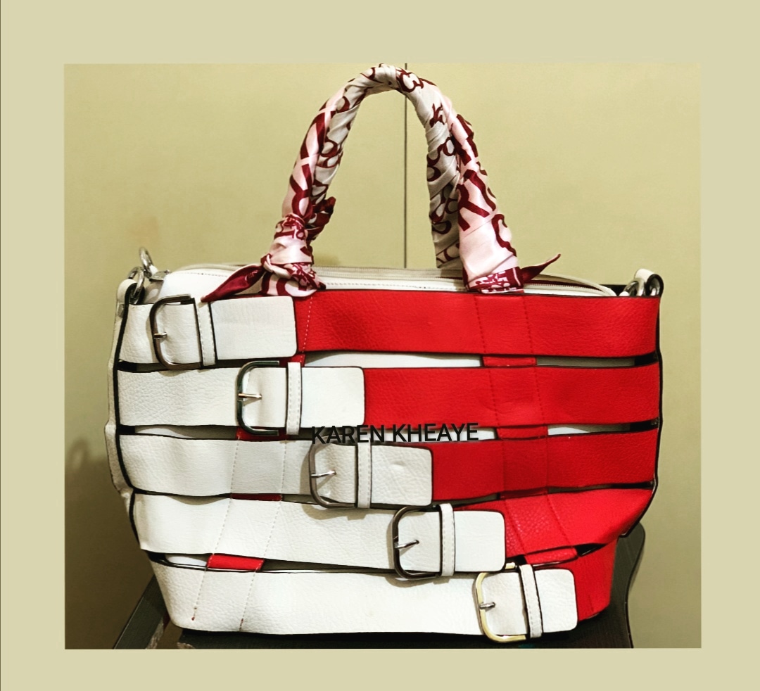 I love red and I love bags 😊😍❤️